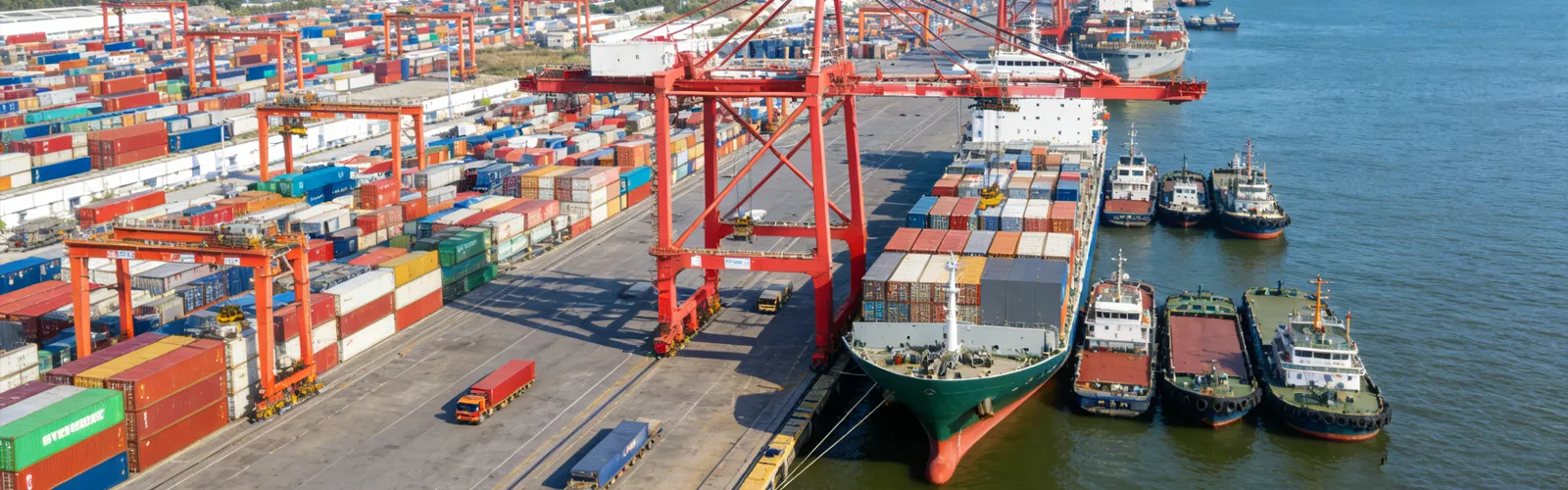 Navíos y puertos